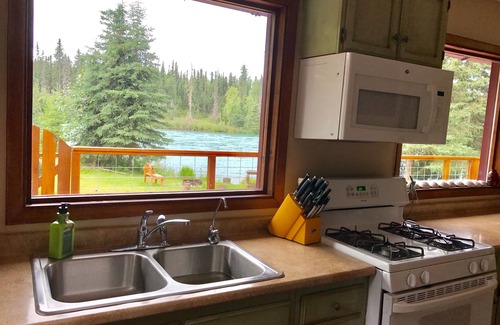 Sterling House | Comfortable Kenai River Cabin