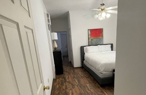 Port Allen House | Comfortable Mid City 2 bedroom get away