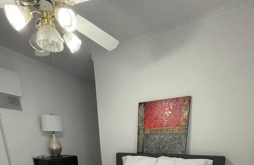 Port Allen House | Comfortable Mid City 2 bedroom get away