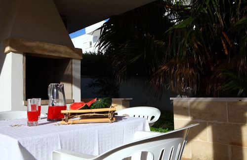 Torre Mozza Apartment | Comfortable mini studio 2 places with garden 100 from the beach and the center