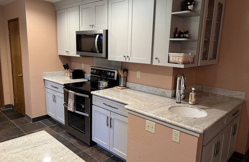 Graeagle House | Comfortable pet friendly home near golf course with Tesla charge option