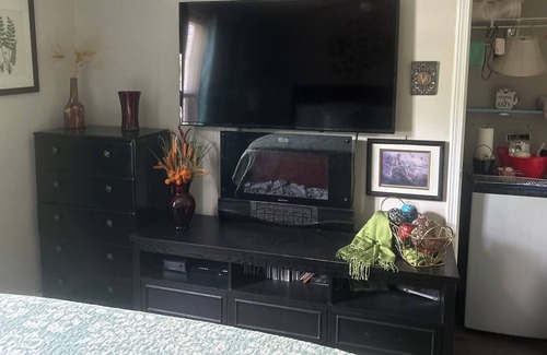 Sugar Hill House | Comfortable place to rest your head is owned by a retired traveling nurse…