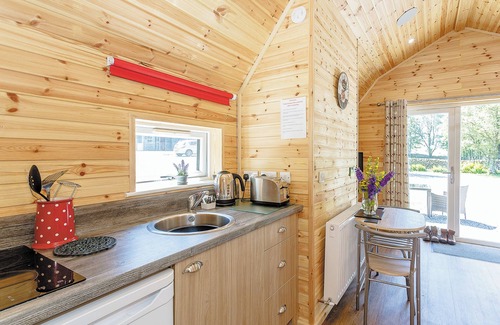 Hawes Cottage | Comfortable pod perfect for short stays for couples with a sense of fun.
