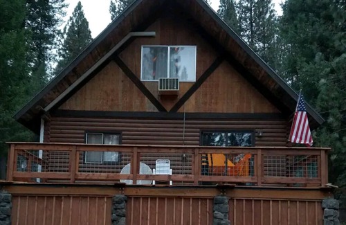 Garden Valley Cabin | Comfortable, Quiet, Roomy Cabin in the Woods!