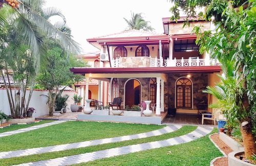 Aluthgama House | Comfortable rooms 20 € PP in beautiful surroundings below 30 ° C Aluthgama West Province