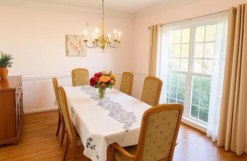Chapel Hill House | Comfortable Rooms in A Single Family House in Chapel Hill near UNC Duke RTP