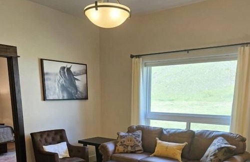 Gardiner House | Comfortable Stay! Free Parking, Pool, Near North Entrance of Yellowstone Park