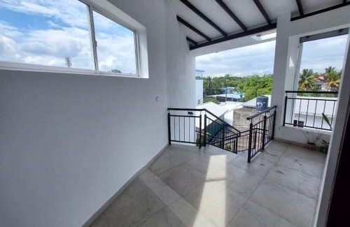 Kaduwela Apartment | Comfortable Stay in Colombo