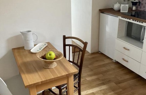 Saint-Fargeau Apartment | Comfortable studio in Ménilmontant