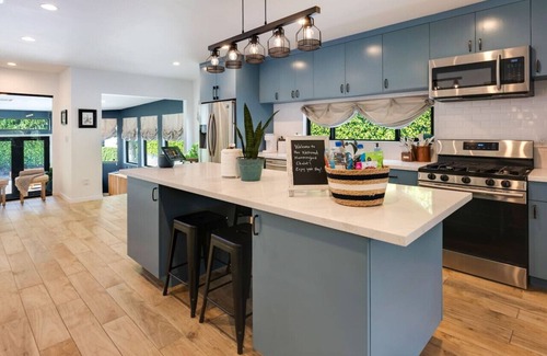 West Los Angeles House | Comfortable, Stylish Westwood Home