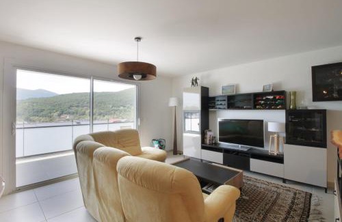 Aix-les-Bains Apartment | Comfortable T3 with terrace and garage!