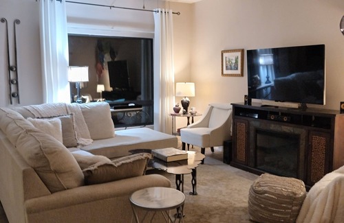 Las Campanas House | Comfortable Townhome in park like setting. Close to everything!