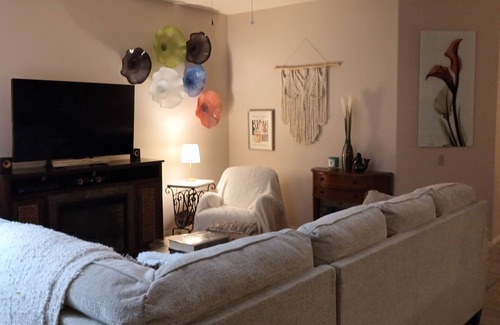 Las Campanas House | Comfortable Townhome in park like setting. Close to everything!