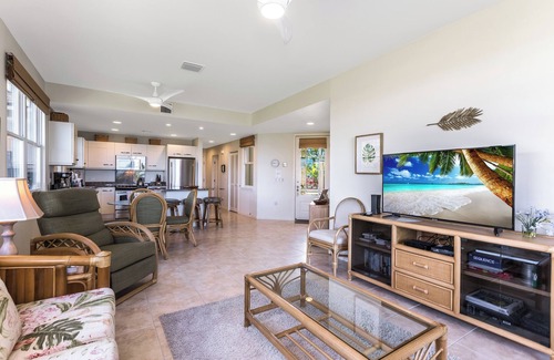 Kahaluu Bay Condo | Comfortable Townhome with great ocean views. Lots of Amenties, Free AC and Free Wifi