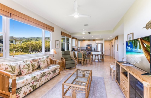 Kahaluu Bay Condo | Comfortable Townhome with great ocean views. Lots of Amenties, Free AC and Free Wifi