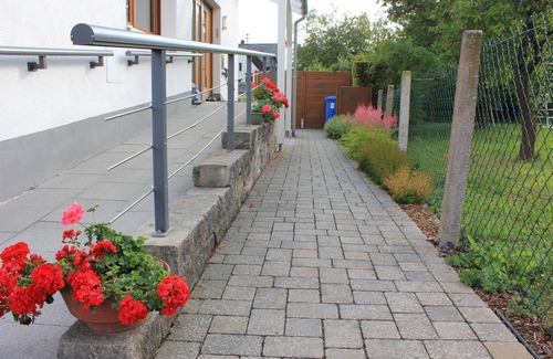 Mastershausen Apartment | Comfortable Vacation Apartment "Goldener Mond" with Wi-Fi, Balcony