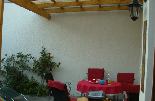 Varel House | Comfortable vacation home with wlan connection, garden, pets welcome