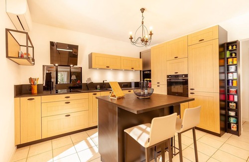 La Garde Villa | Comfortable villa 10 minutes from the beach