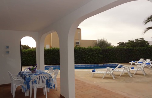 Cap d'Artrutx Villa | Comfortable villa for six people with private pool and garden, wifi gratuit