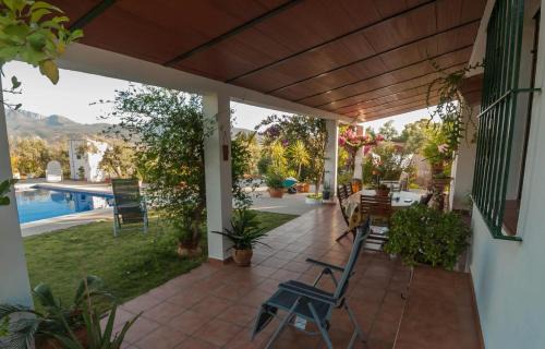 Algodonales Villa | Comfortable Villa in Algodonales with Private Pool
