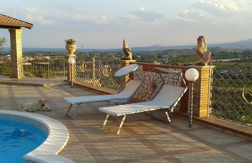 Trappitello Apartment | COMFORTABLE VILLA WITH BREATHTAKING VIEWS, POOL, IDEAL FOR FAMILIES