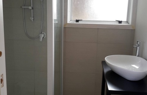 National Park Village House | COMFORTABLE WARM TWO STOREY HOME