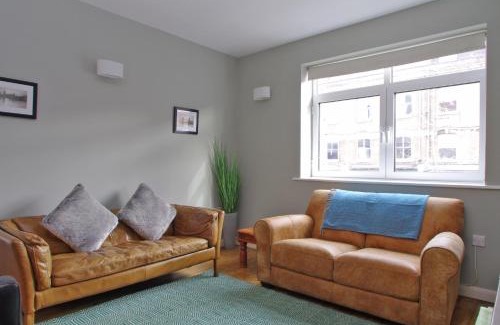 Waterloo Apartment | Comfortable Waterloo Home Near Thames