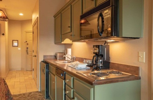 Big Cedars Apartment | Comfortable Wilderness Club at Big Cedar, Studio