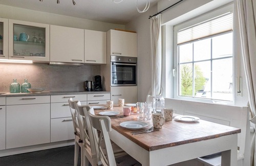 Altastenberg House | Comfortably furnished child-friendly vacation home with garden