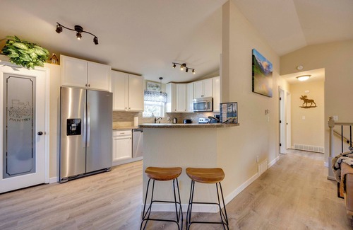 Woodland Park House | Comforting Woodland Park Home w/Fire Pit: 330758