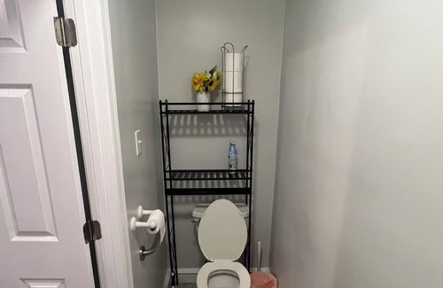 Halfway Apartment | Comfy 2 bedroom apartment with Shared entrancea and Kitchen.