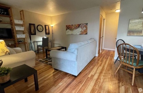 Lakewood Apartment | Comfy 2 Bedroom Apartment #1