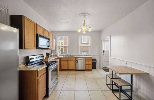 East Allegheny House | Comfy 3 Bed Northside Home - Near Stadiums!