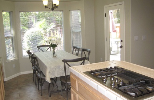 Citrus Heights Apartment | Comfy 3 beds/2 bath private unit with backyard
