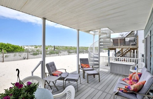 South Seaside Park House | Comfy 5 Bedroom Beachfront Home with Amazing Ocean Views