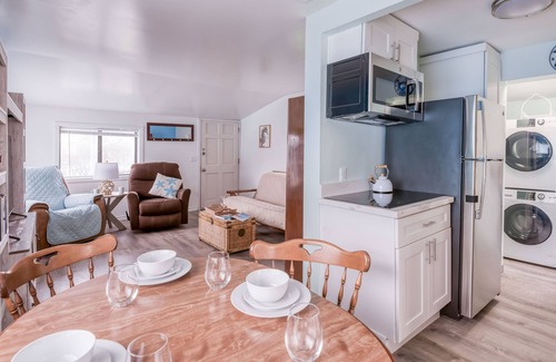 Rockaway Beach House | Comfy and Adorable, Dog Friendly Cottage is Near Town and Rockaway Beach!