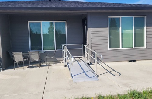 Vancouver House | Comfy, and Beautiful Vacation home in Vancouver WA.