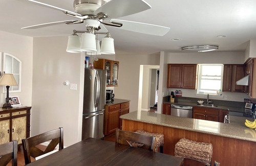 Brigantine House | Comfy and open beach bungalow! 1 block to ocean!