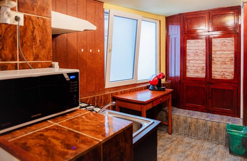 Bucharest City-Centre Apartment | Comfy Apartment with Private Parking and Netflix