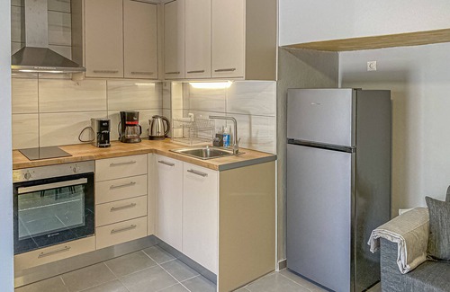 Halepa Apartment | Comfy apartment with small private pool, Fiber internet and private parking
