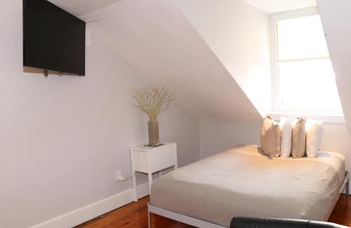 Beacon Hill Apartment | Comfy Beacon Hill Studio Great for Work Travel #13