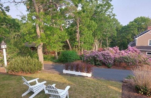 South Yarmouth House | Comfy Bright Home with WiFi,Cable & Kitchen,near Shopping, Restaurants & Beaches