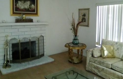 Canyon Gate House | Comfy but Cozy Home!