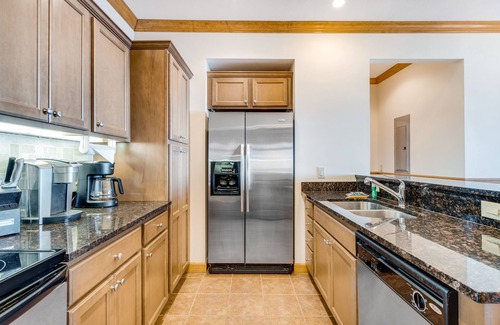 Sugar Mountain Condo | Comfy Condo At Top Of Sugar Mtn - Ski In Ski Out - AC, WiFi