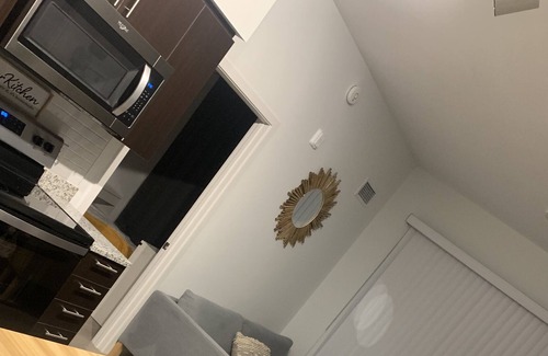 Greenacres Condo | Comfy Condo w/pool-20 minutes from the beach