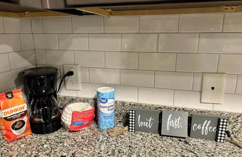 Greensboro Apartment | Comfy & Cozy apt close to airport and downtown