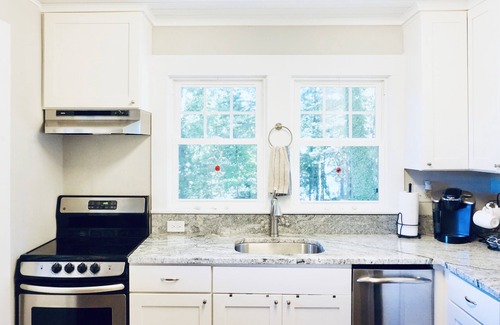 Asheville House | Comfy Cozy Eclectic Home in West Asheville close to Downtown!
