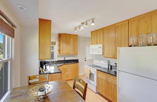 Richfield House | Comfy&Cozy near Airport and MOA