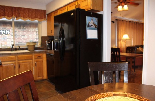 Garland House | Comfy, Cozy, Safe, Affordable Home - Dallas Suburb