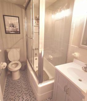 Downtown Atlanta Apartment | Comfy Downtown Condo With Balcony